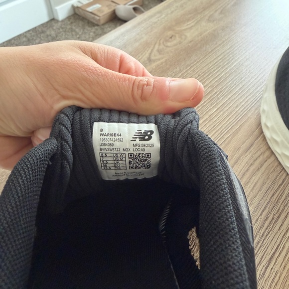 New Balance - Fresh Foam Arishi v4 Running Shoes - Women’s - Black/White - 8.5 - Picture 5 of 9